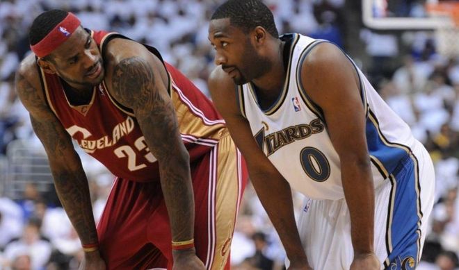 反手抽击 反手抽击