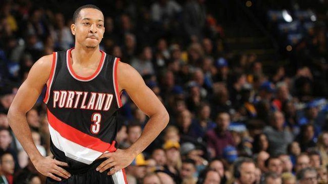 距逐步缩小 距逐步缩小